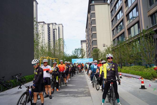 滚球-“安全骑行 打卡更好潍坊”中海天钻骑行活动举办(图2)