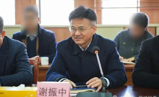 滚球-开学当天广东一知名中学被查(图1)